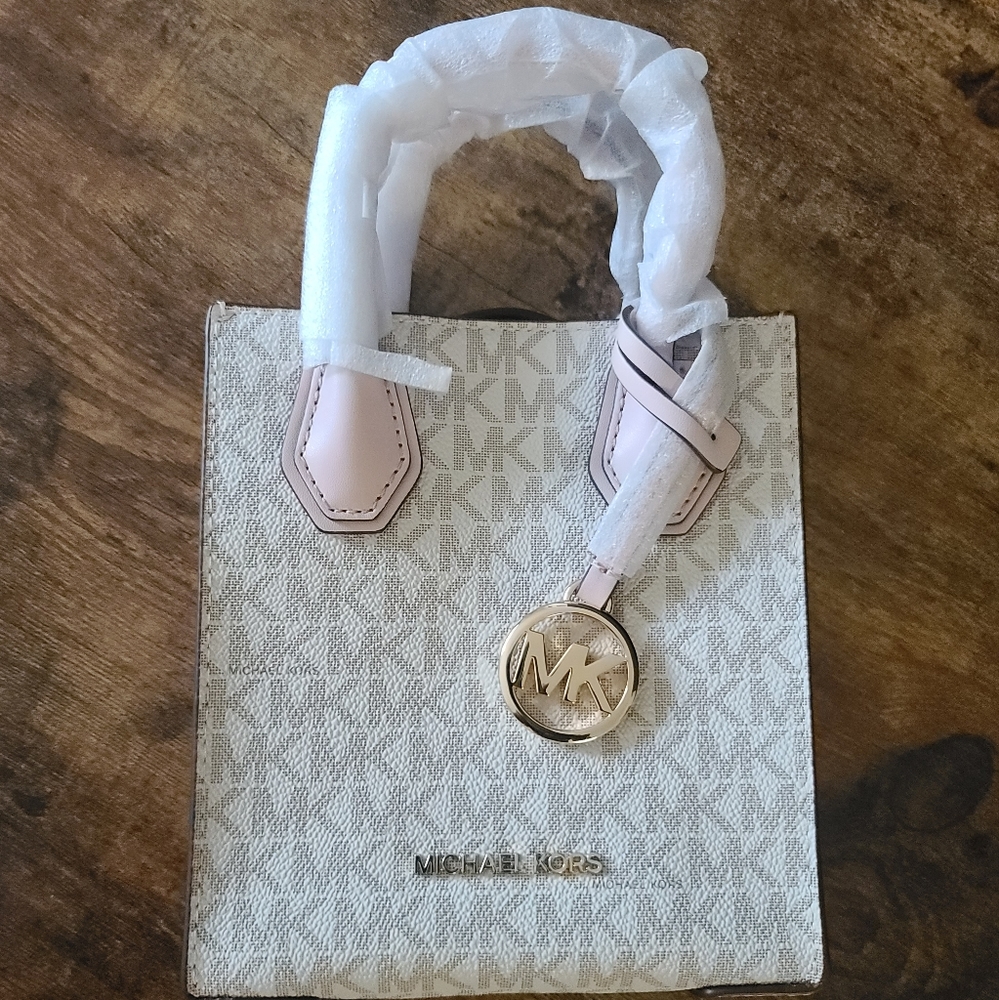 Authentic  NWOT Mercer Extra-Small Pebbled Leather Crossbody Bag